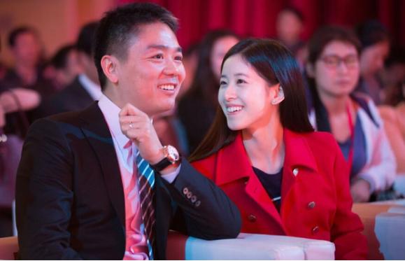 Hot girl trà sữa Chương Trạch Thiên tuổi 30: Vừa giàu vừa đẹp, sở hữu tài sản 205 ngàn tỷ đồng-4