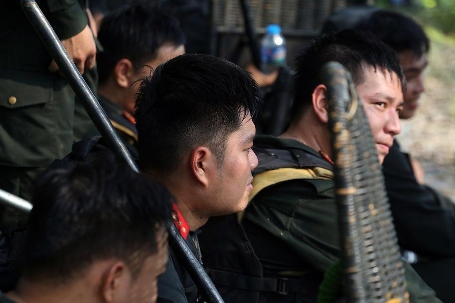 Khoảnh khắc nghi can giết người ở TPHCM bị khống chế-12