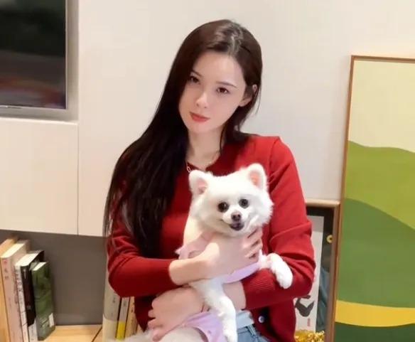 Bồ cũ mỉa mai Uông Tiểu Phi thay người yêu như thay áo-1