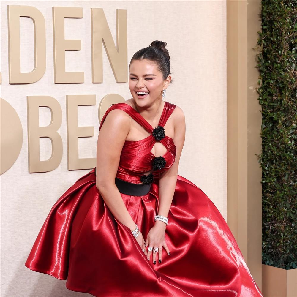 Dàn sao đeo trang sức kim cương, đá quý đắt cỡ nào tại Quả Cầu Vàng 2024?-2