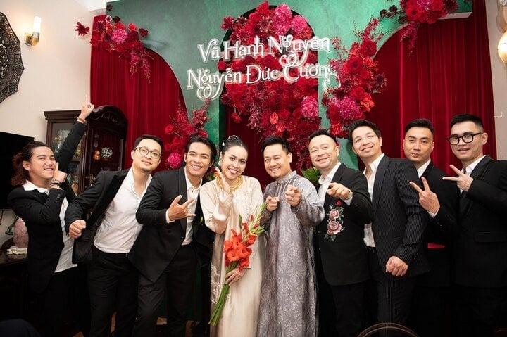 Vũ Hạnh Nguyên nhận quà khủng trong ngày ăn hỏi với nhạc sĩ Nguyễn Đức Cường-2