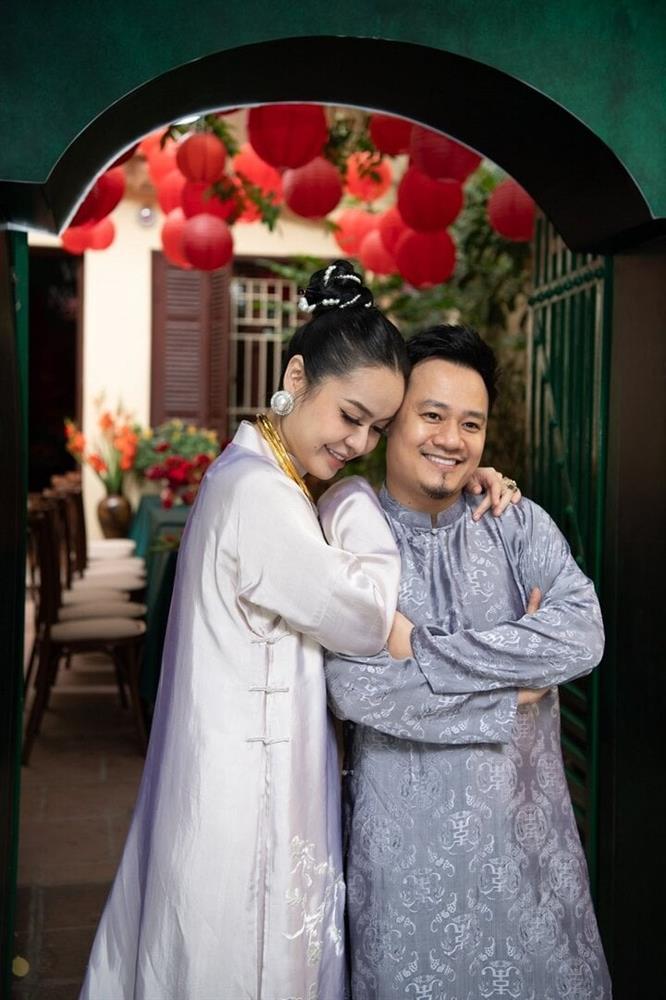 Vũ Hạnh Nguyên nhận quà khủng trong ngày ăn hỏi với nhạc sĩ Nguyễn Đức Cường-9