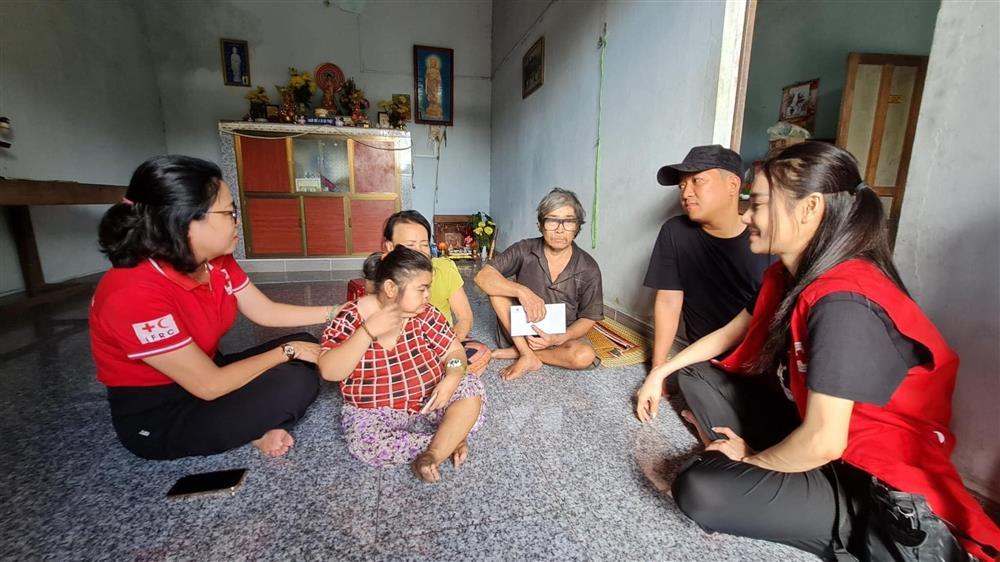 Trường Giang: Nghệ sĩ phải biết cố gắng trả ơn, chia sẻ với khán giả của mình-2