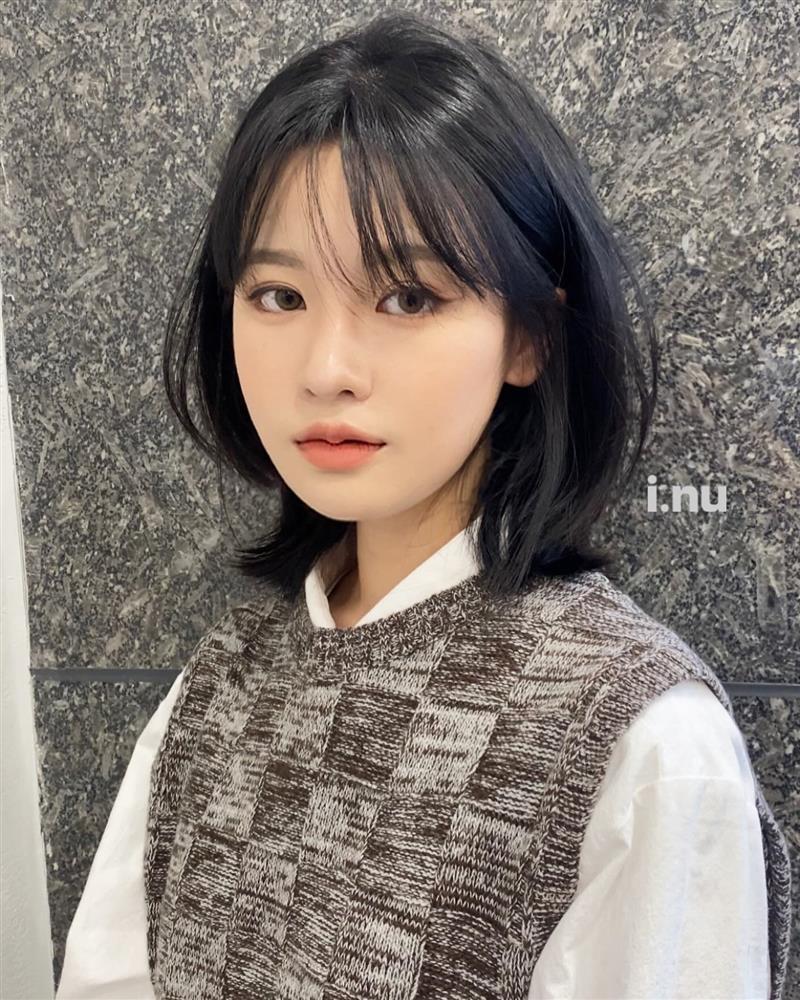 5 kiểu tóc màu đen trẻ trung dành cho những nàng không thích nhuộm tóc trước Tết-4