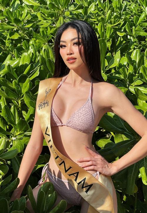 Đoàn Thu Thủy nóng bỏng với bikini ở Miss Global 2023-1