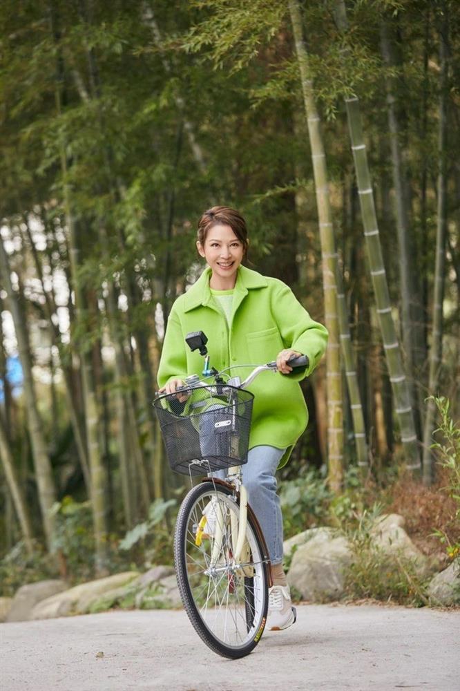 Tài tử Cổ Thiên Lạc đã làm gì mà bị Lâm Tâm Như bóc phốt trên sóng truyền hình?-2