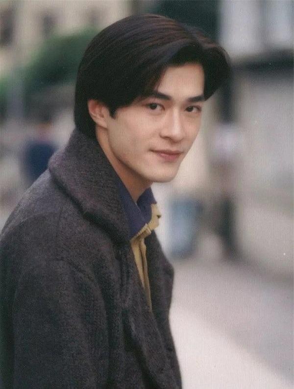 Tài tử Cổ Thiên Lạc đã làm gì mà bị Lâm Tâm Như bóc phốt trên sóng truyền hình?-4