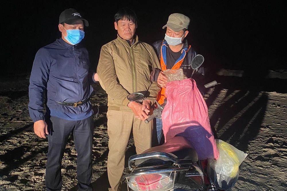 Chặn đứng hơn 80kg thuốc nổ chuẩn bị được tiêu thụ-2