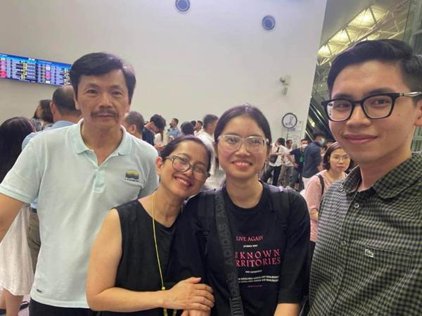 Gia đình hạnh phúc của NSND Trung Anh.
