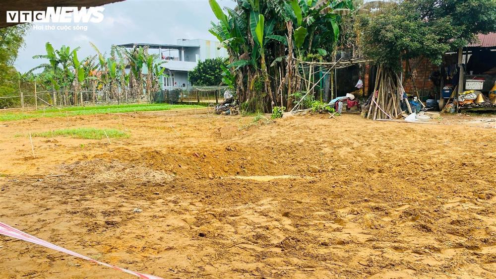 Hiện trường sau một ngày máy bay rơi ở Quảng Nam-11