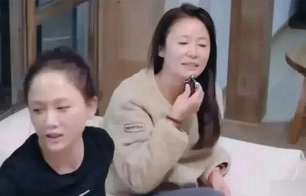 Lâm Tâm Như và Trần Kiều Ân gây xôn xao vì nhan sắc thật ở tuổi U50?-3