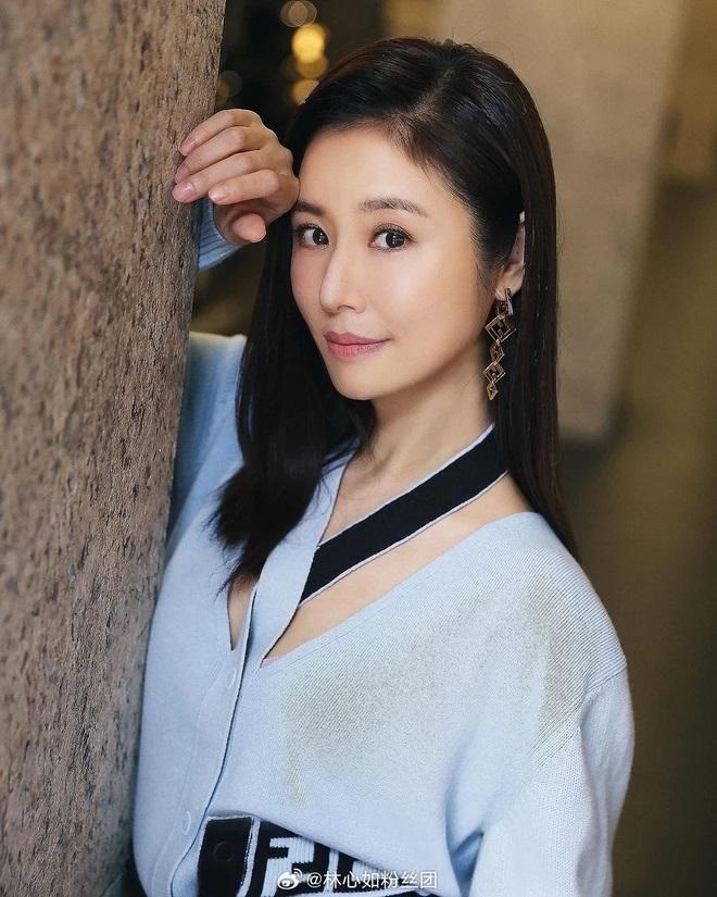 Lâm Tâm Như và Trần Kiều Ân gây xôn xao vì nhan sắc thật ở tuổi U50?-6