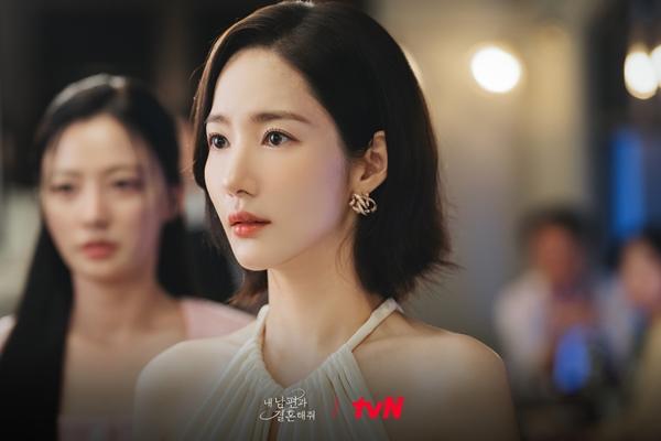 Hàng triệu khán giả châu Á cuốn theo màn trả thù chồng ngoại tình với bạn thân-2