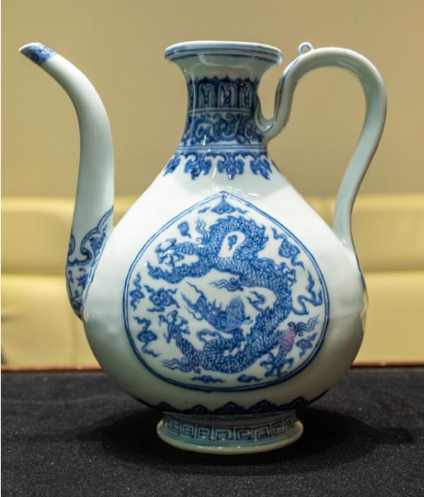 Lý do một chiếc bát được bán giá kỷ lục 25 triệu USD-3