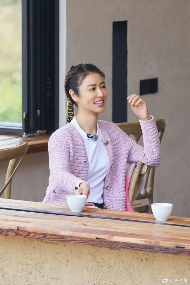 Lâm Tâm Như bị chê già khi lộ nhan sắc thực ở tuổi 48, người hâm mộ đồng cảm khi biết lý do thật sự-6