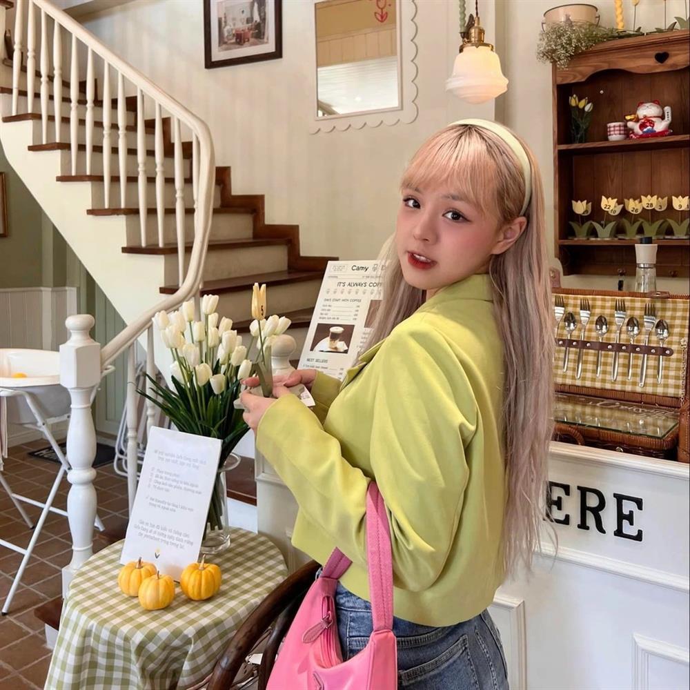 Làm dâu nhà hào môn, nữ MC eSports xinh đẹp giờ ra sao?-4