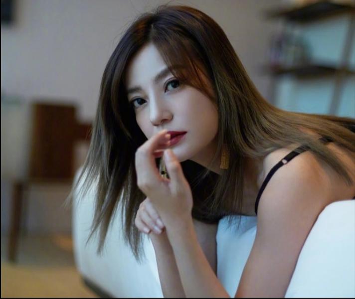 Cuộc sống hiện tại của Lâm Tâm Như và Triệu Vy sau 26 năm từ Hoàn Châu Cách Cách-4