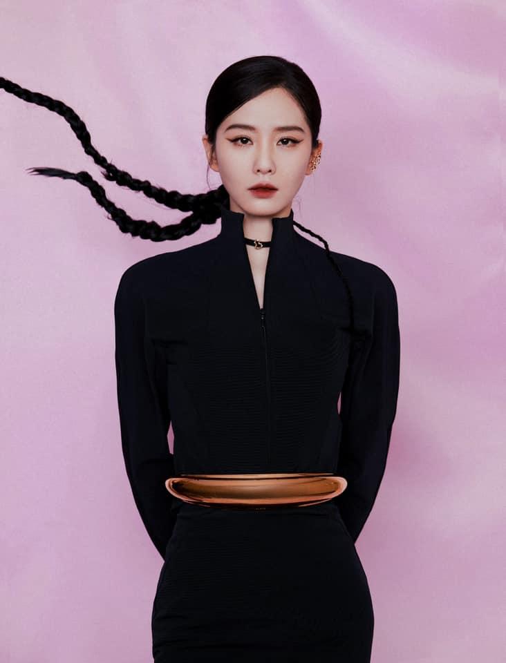 Lưu Thi Thi đụng độ Dương Mịch ở sự kiện mới, màn đọ sắc mỗi người một vẻ, mười phân vẹn mười-4