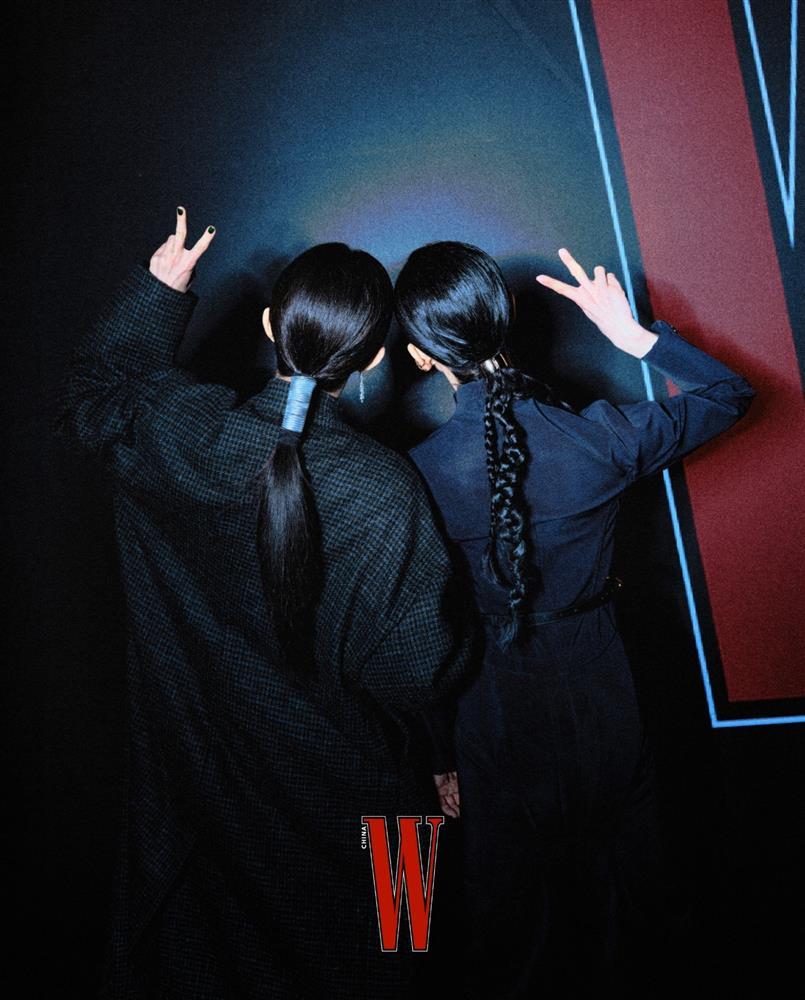 Lưu Thi Thi đụng độ Dương Mịch ở sự kiện mới, màn đọ sắc mỗi người một vẻ, mười phân vẹn mười-7