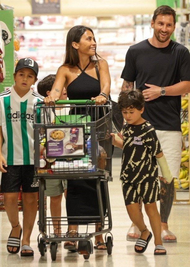 Siêu sao bóng đá thế giới Messi khi ở nhà sẽ nhận nhiệm vụ từ vợ-2