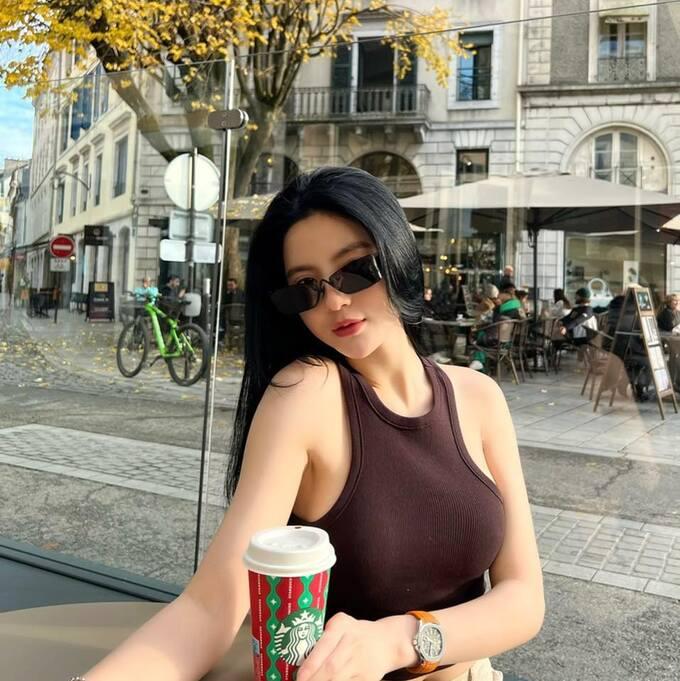 Tuyệt chiêu giúp Chu Thanh Huyền sở hữu mái tóc đen dài, óng ả-2