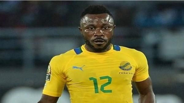 Sự thật đằng sau vụ việc một cầu thủ khai sinh năm 1990 dù mẹ mất từ năm 1986-2