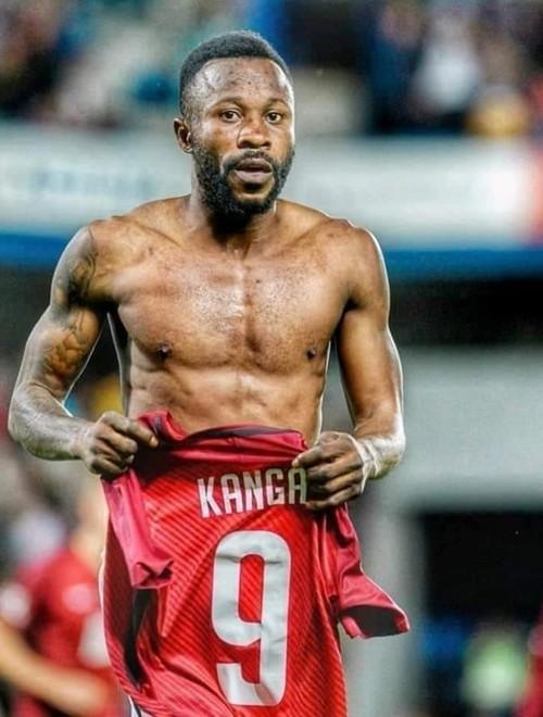 Sự thật đằng sau vụ việc một cầu thủ khai sinh năm 1990 dù mẹ mất từ năm 1986-1