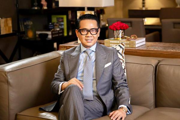 Làm mưa làm gió vì rao bán đồ xa xỉ trên mạng, NTK Thái Công còn gây choáng ngợp với nơi ở đẳng cấp nhiều tiền-1