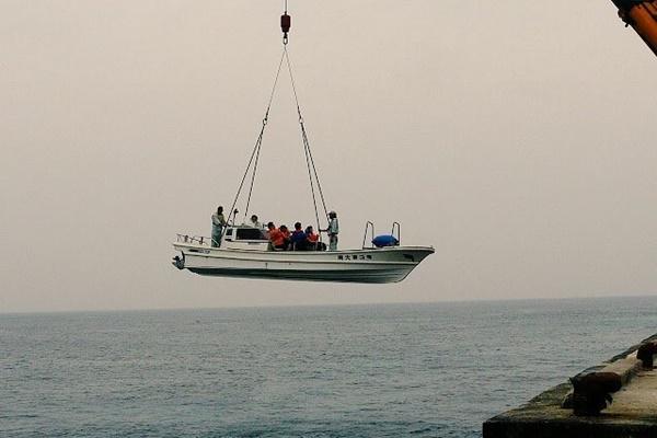 Du khách chi hàng triệu đồng chơi lướt ván diều cảm giác mạnh tại Mũi Né-9