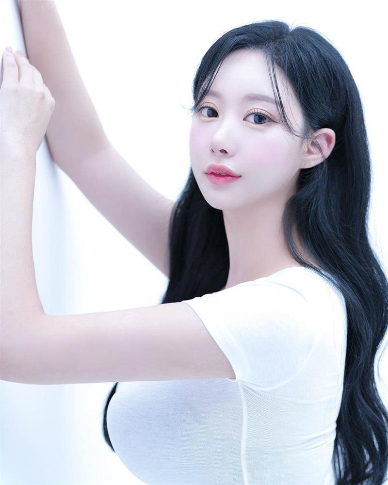 Body 90-60-90 cm của Hoa hậu 9X tham gia show hẹn hò hot nhất Hàn Quốc-3