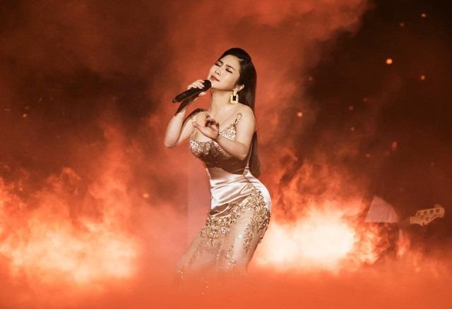 Trước khi đi Mỹ trở về và gây ý kiến trái chiều, Hương Tràm từng đáng gờm thế nào?-3