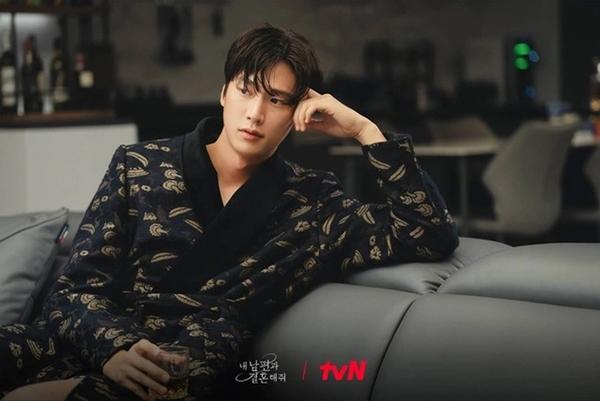 Lý do cuộc chiến báo thù ngoại tình của điện ảnh Hàn gây sốt tại châu Á-4