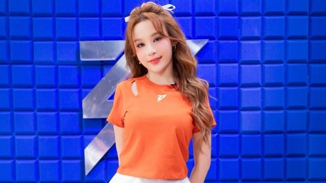 Huyền Baby hiếm hoi khoe mẹ chồng quyền lực, nhan sắc gây bất ngờ vì trẻ trung không kém con dâu-2