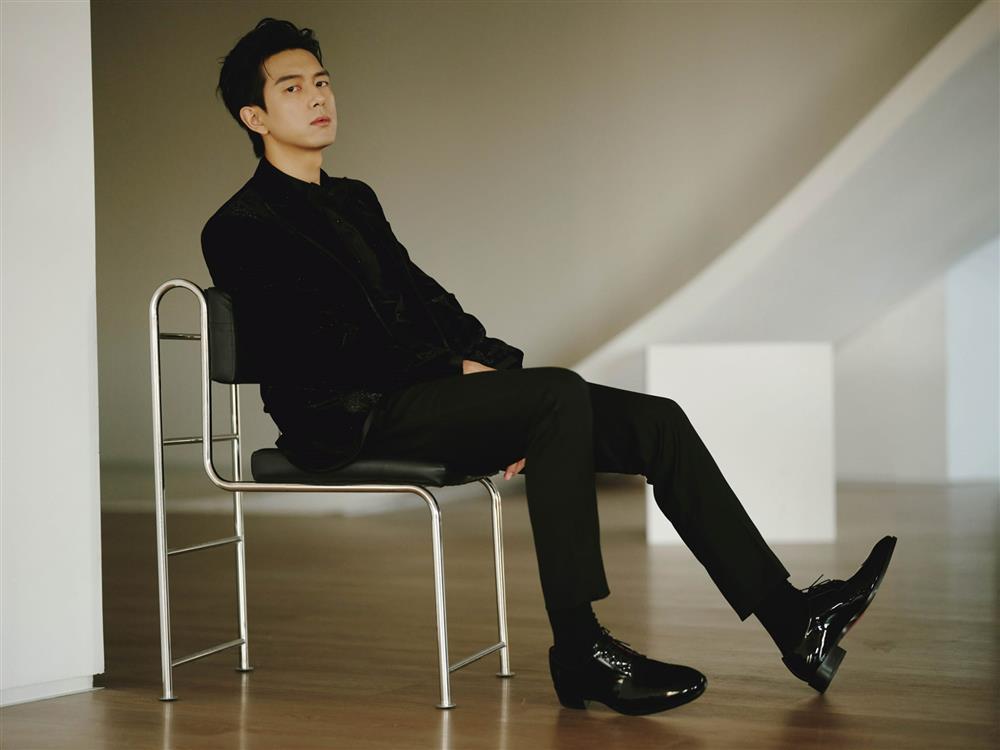 Rộ tin Lý Hiện vắng mặt tại Đêm hội Weibo 2023, ai sẽ giữ vị trí center?-5