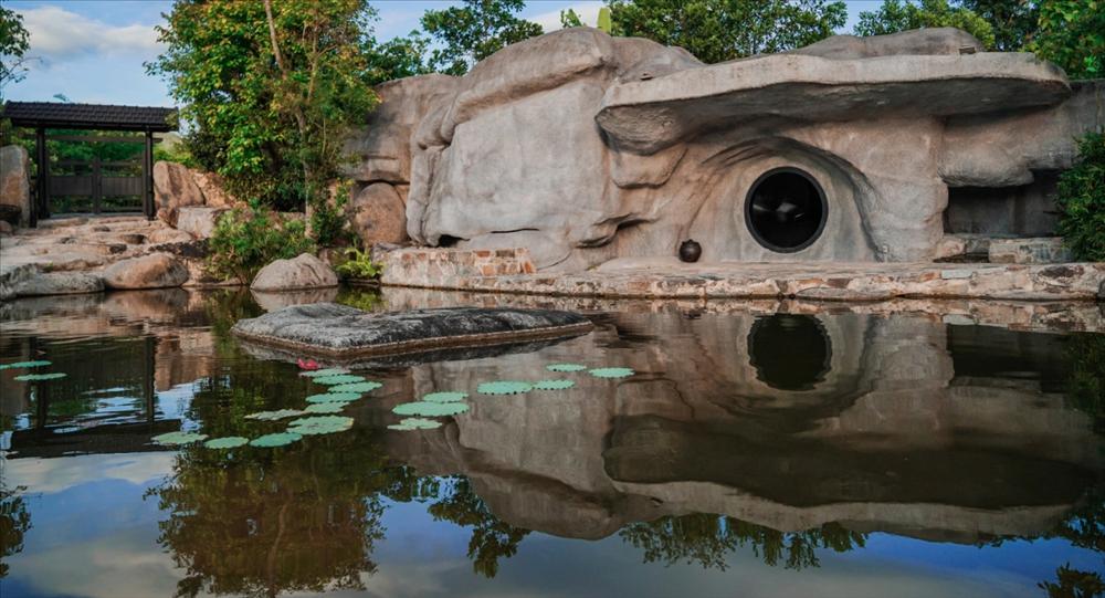 Cuộc sống kín tiếng của đại gia Đặng Lê Nguyên Vũ hậu ly hôn nghìn tỷ với vợ: Ẩn dật trong hang đá, tậu siêu xe hàng hiếm-4