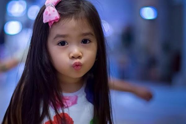 Cô bé bán lê ở Hà Giang từng gây xôn xao MXH 6 năm trước, giờ lột xác bất ngờ, nhan sắc đẹp không tì vết-9