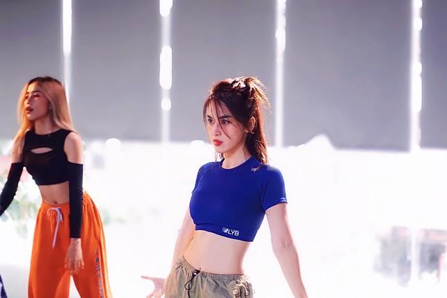 Chị đẹp Tú Vi tiết lộ nhận nhiều chỉ trích: Tôi có buồn khi đọc những bình luận chửi bới mình chứ-2