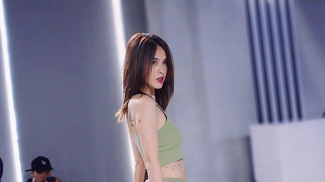 Chị đẹp Tú Vi tiết lộ nhận nhiều chỉ trích: Tôi có buồn khi đọc những bình luận chửi bới mình chứ-11