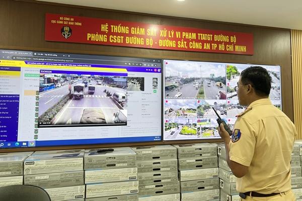 Tràn lan dịch vụ cho thuê bằng lái trên mạng xã hội để đối phó phạt nguội-1