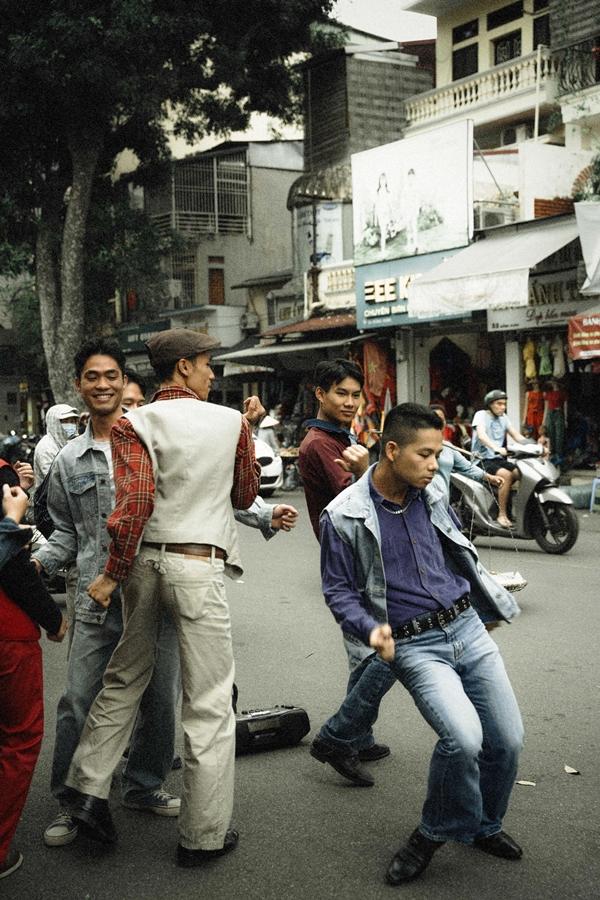 Nhóm bạn trẻ Hà Nội chụp bộ ảnh Tết thập niên 80 gây sốt-6