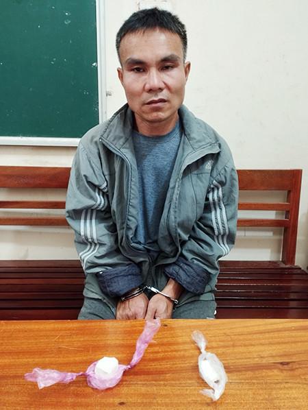 Bắt 2 đối tượng buôn ma túy cùng nhiều vũ khí nóng ở Nghệ An-3