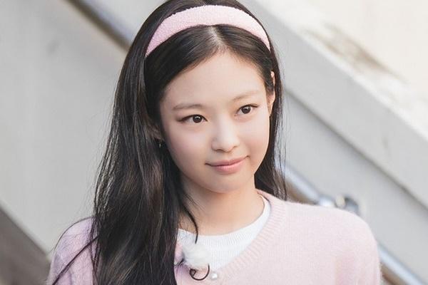 Jennie (Blackpink) vướng tin đồn hẹn hò hậu chia tay V (BTS)-2