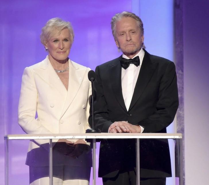 10 cặp diễn viên đối địch trên màn ảnh nhưng cực thân ngoài đời-10