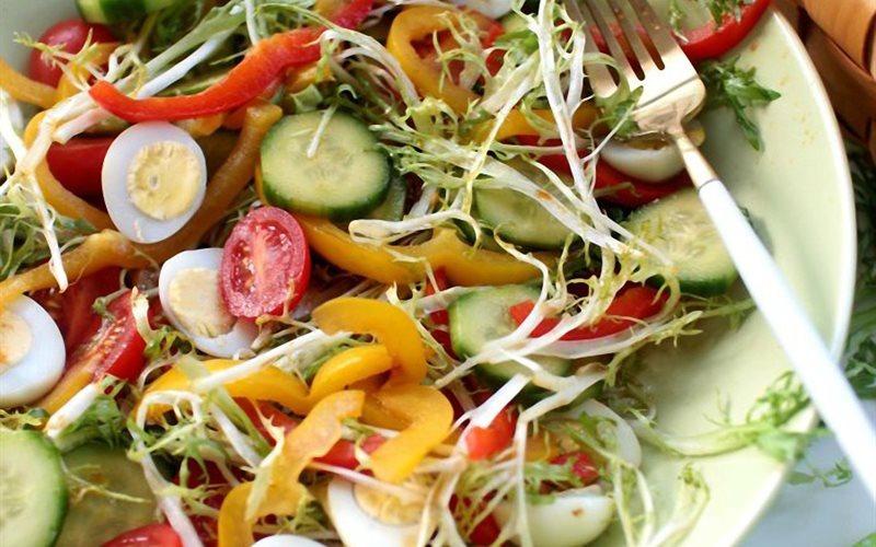 Điều gì sẽ xảy ra khi ăn salad mỗi ngày? Tránh những sai lầm này kẻo phản tác dụng với sức khỏe-3