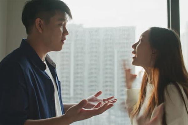 Vừa đặt chân đến đám cưới cô bạn thân, tôi đã bị cô ấy đuổi về vì lý do khó đỡ-2