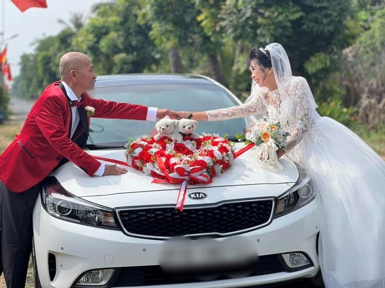 Phát hiện tình đầu 62 tuổi chưa lấy chồng, chú rể U70 từ Mỹ về Việt Nam hỏi cưới-3