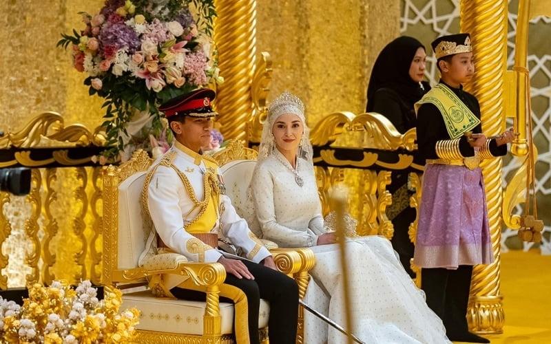 Bắn 17 loạt đại bác mừng đám cưới Hoàng tử Brunei-1