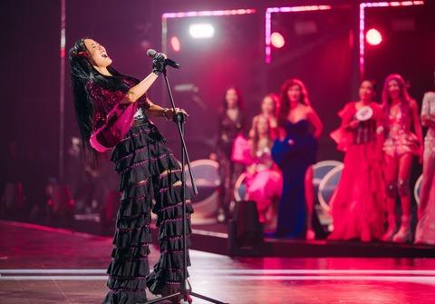 Hồng Nhung ghi điểm chị đẹp nhờ một hành động khéo léo với Mỹ Tâm-2