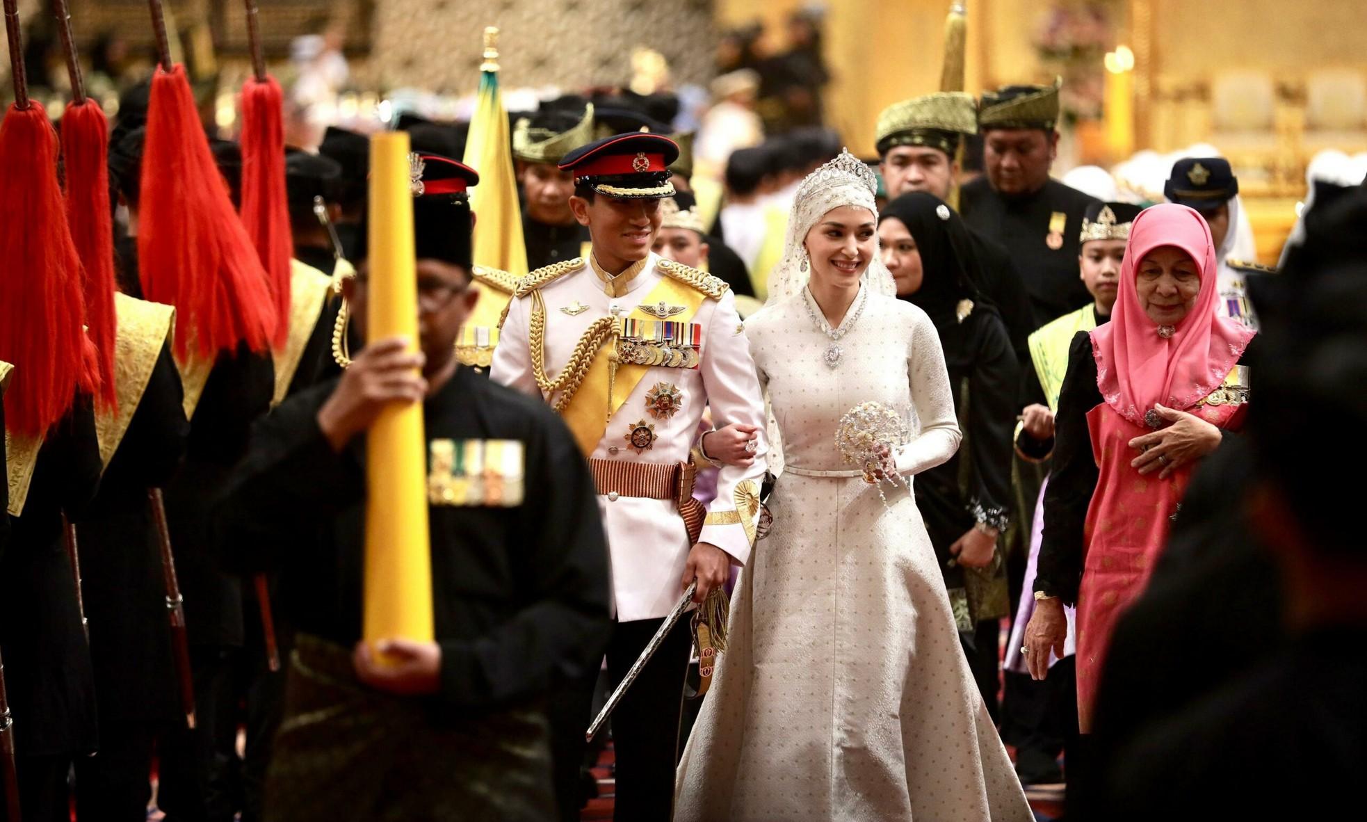 Có gì trong đám cưới kéo dài 10 ngày của Hoàng tử Brunei-6