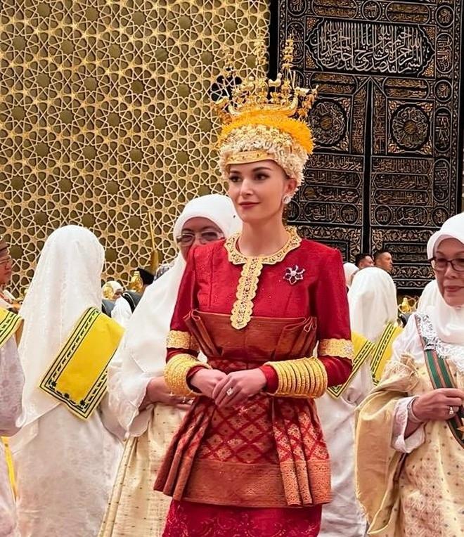 Có gì trong đám cưới kéo dài 10 ngày của Hoàng tử Brunei-9